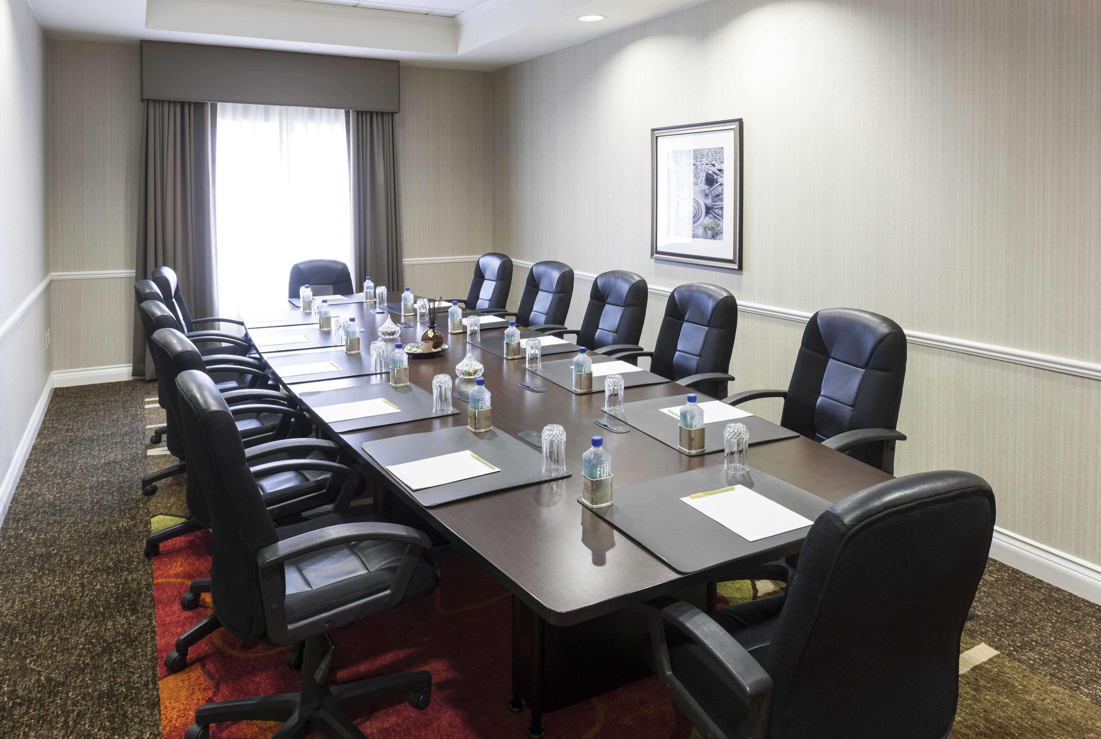 Hilton Garden Inn Dallas Луїсвілл Екстер'єр фото