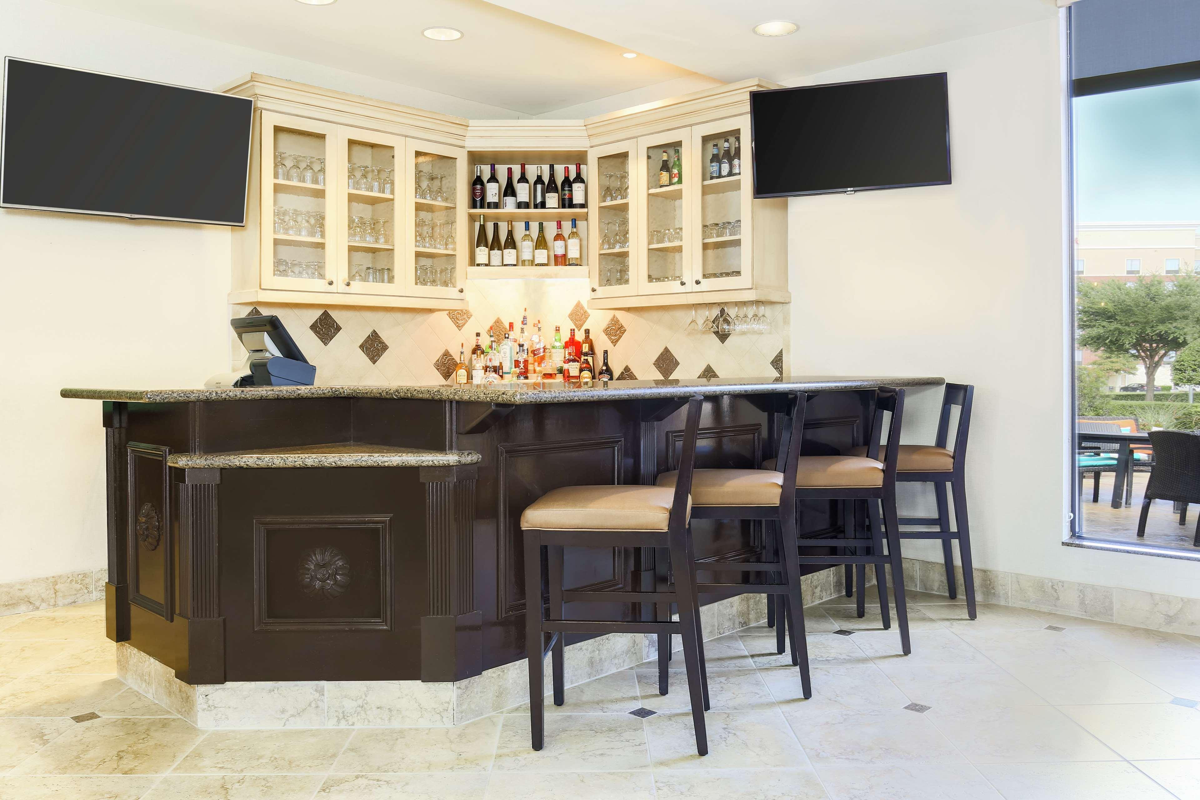 Hilton Garden Inn Dallas Луїсвілл Екстер'єр фото