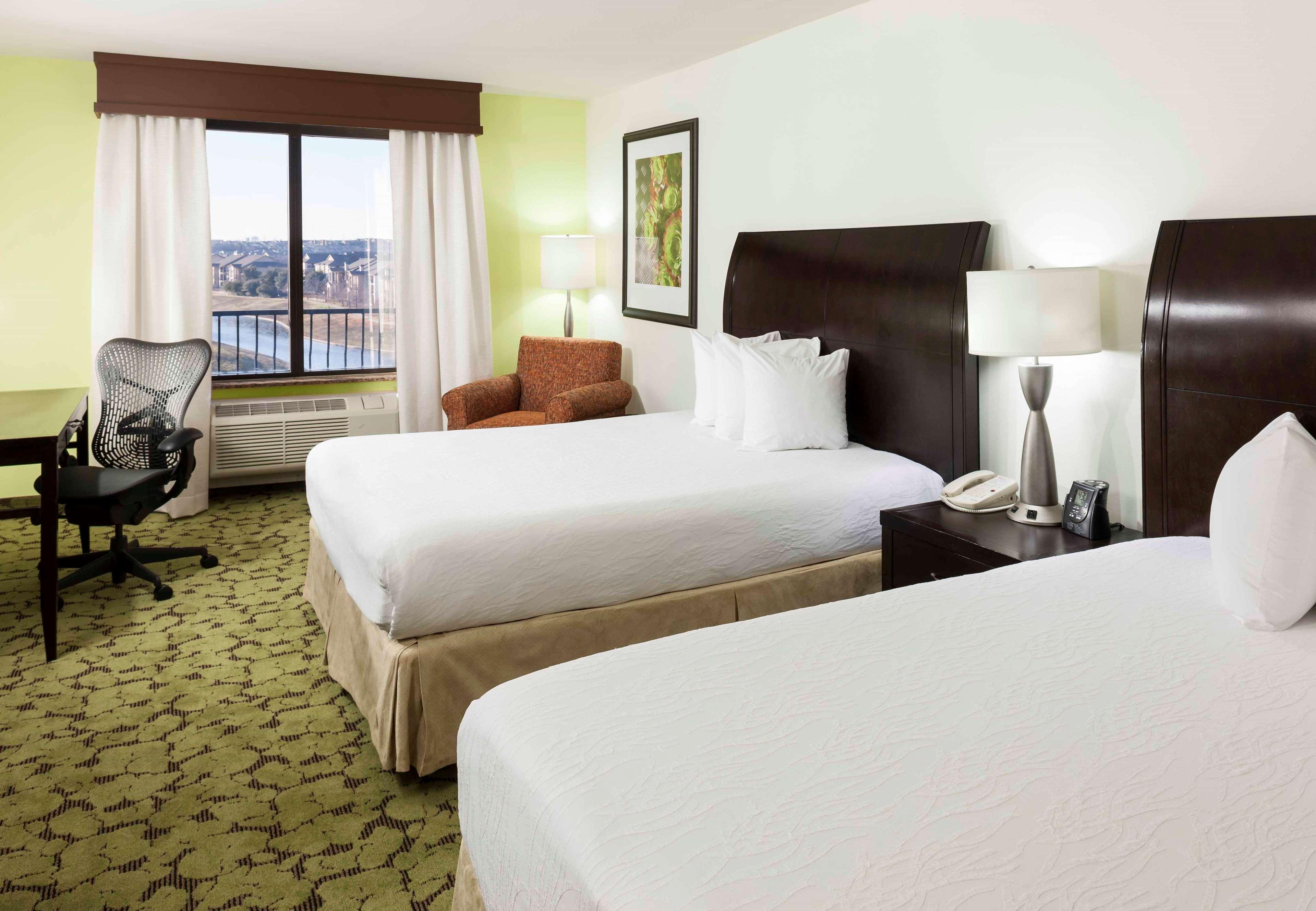 Hilton Garden Inn Dallas Луїсвілл Екстер'єр фото