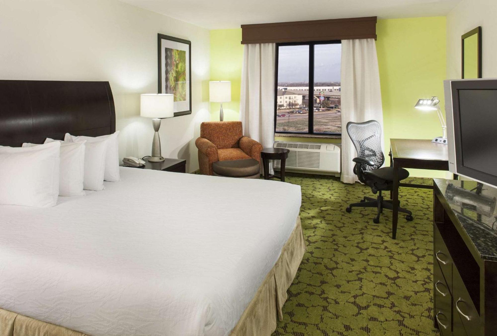 Hilton Garden Inn Dallas Луїсвілл Екстер'єр фото