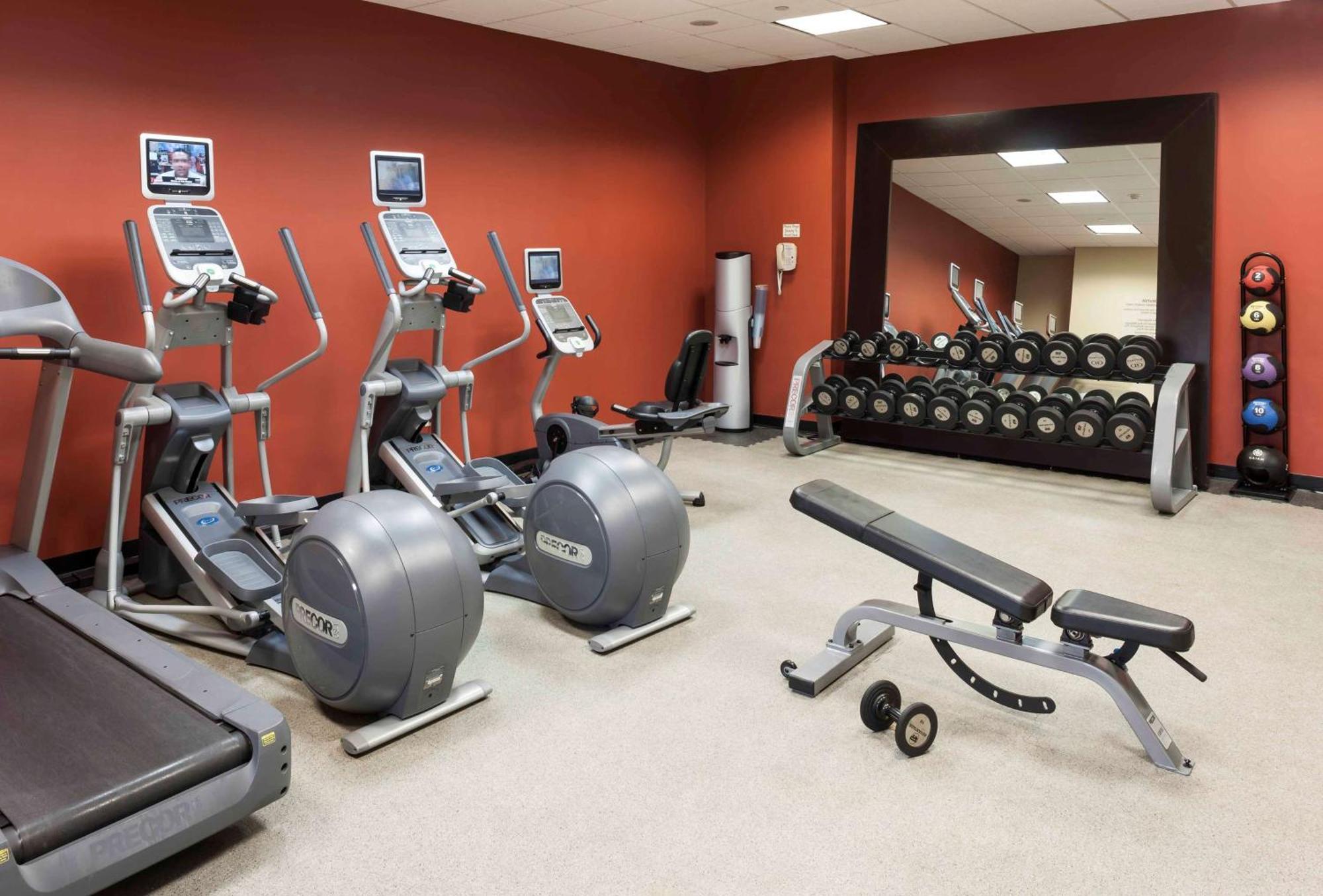 Hilton Garden Inn Dallas Луїсвілл Екстер'єр фото