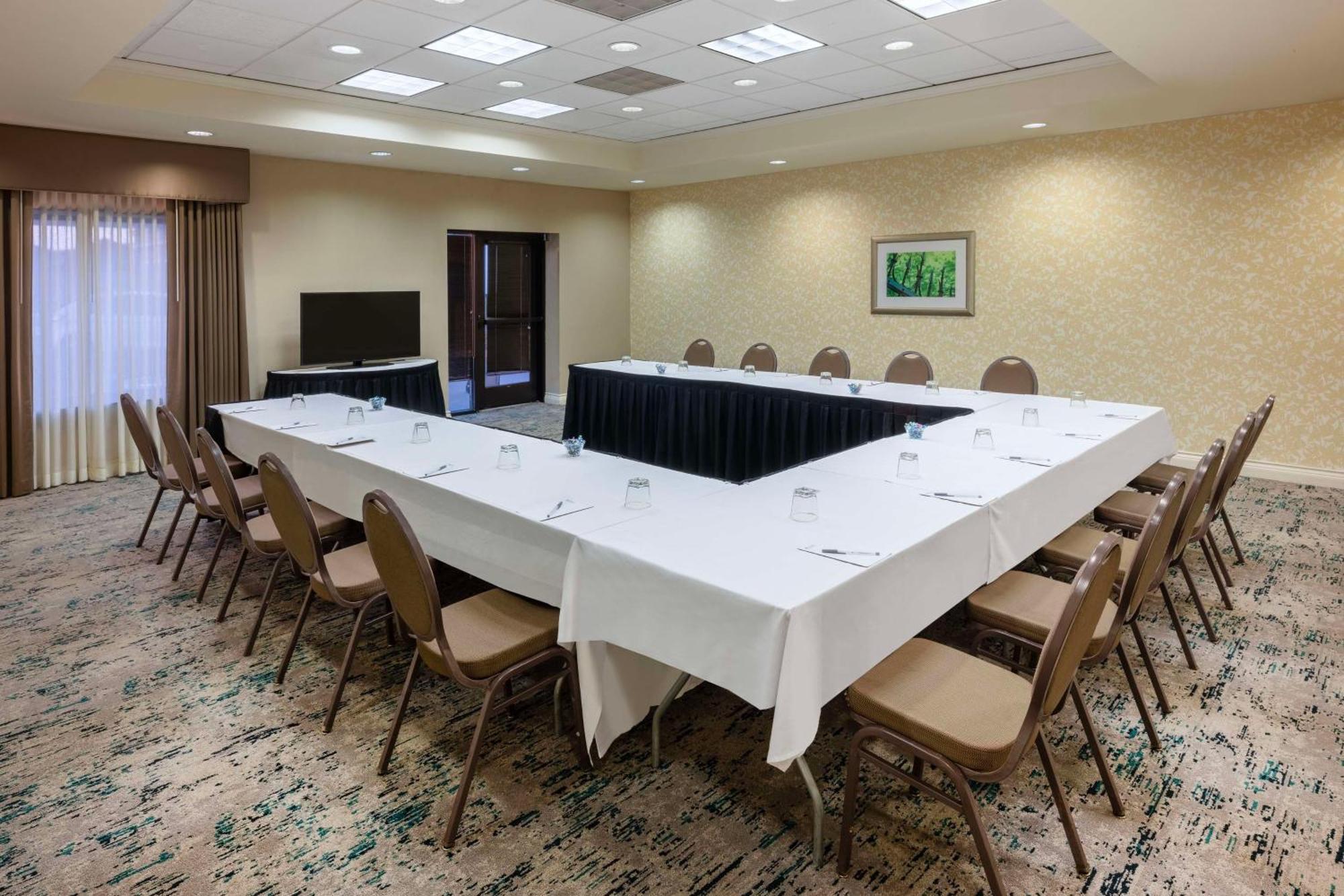 Hilton Garden Inn Dallas Луїсвілл Екстер'єр фото