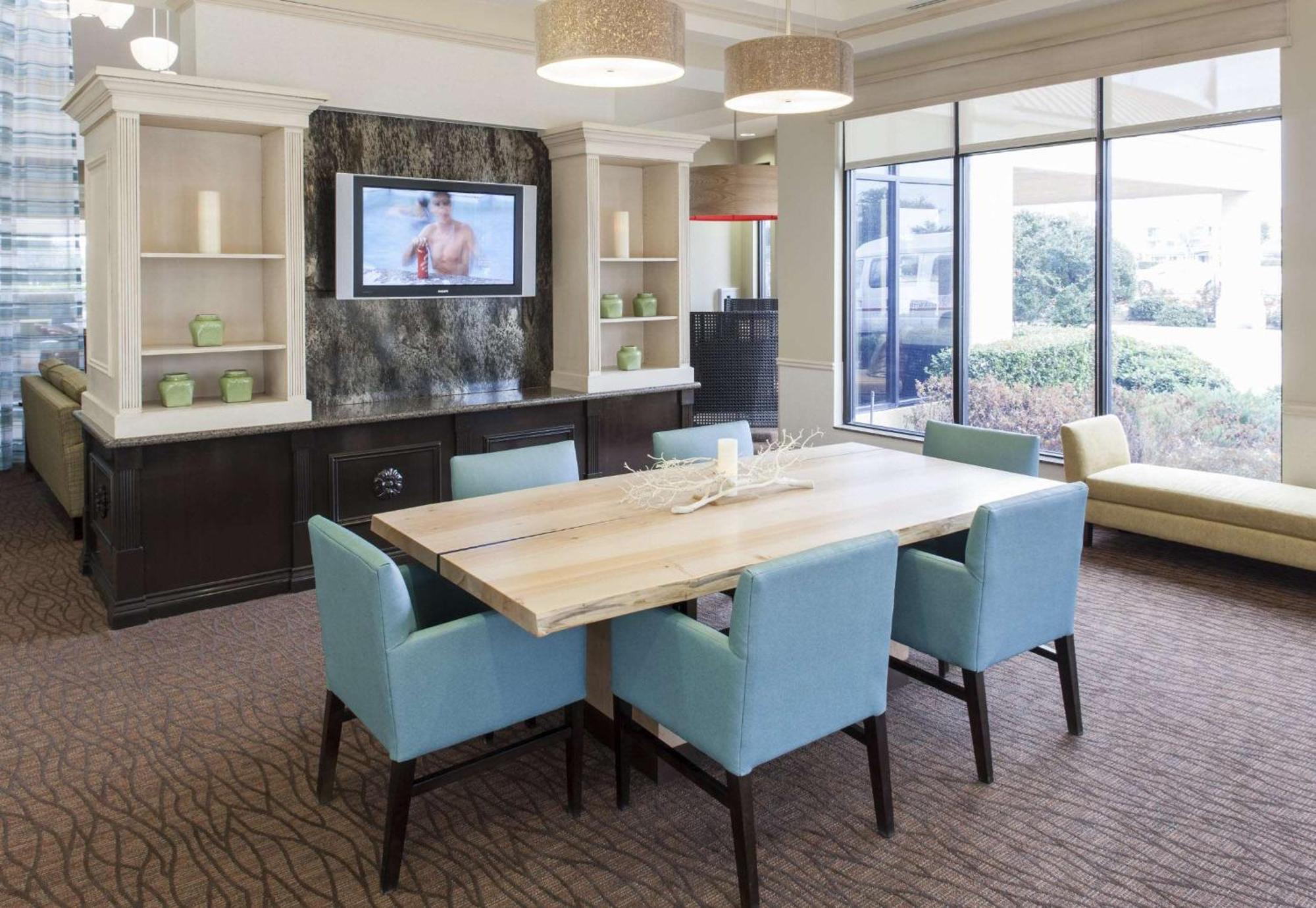 Hilton Garden Inn Dallas Луїсвілл Екстер'єр фото