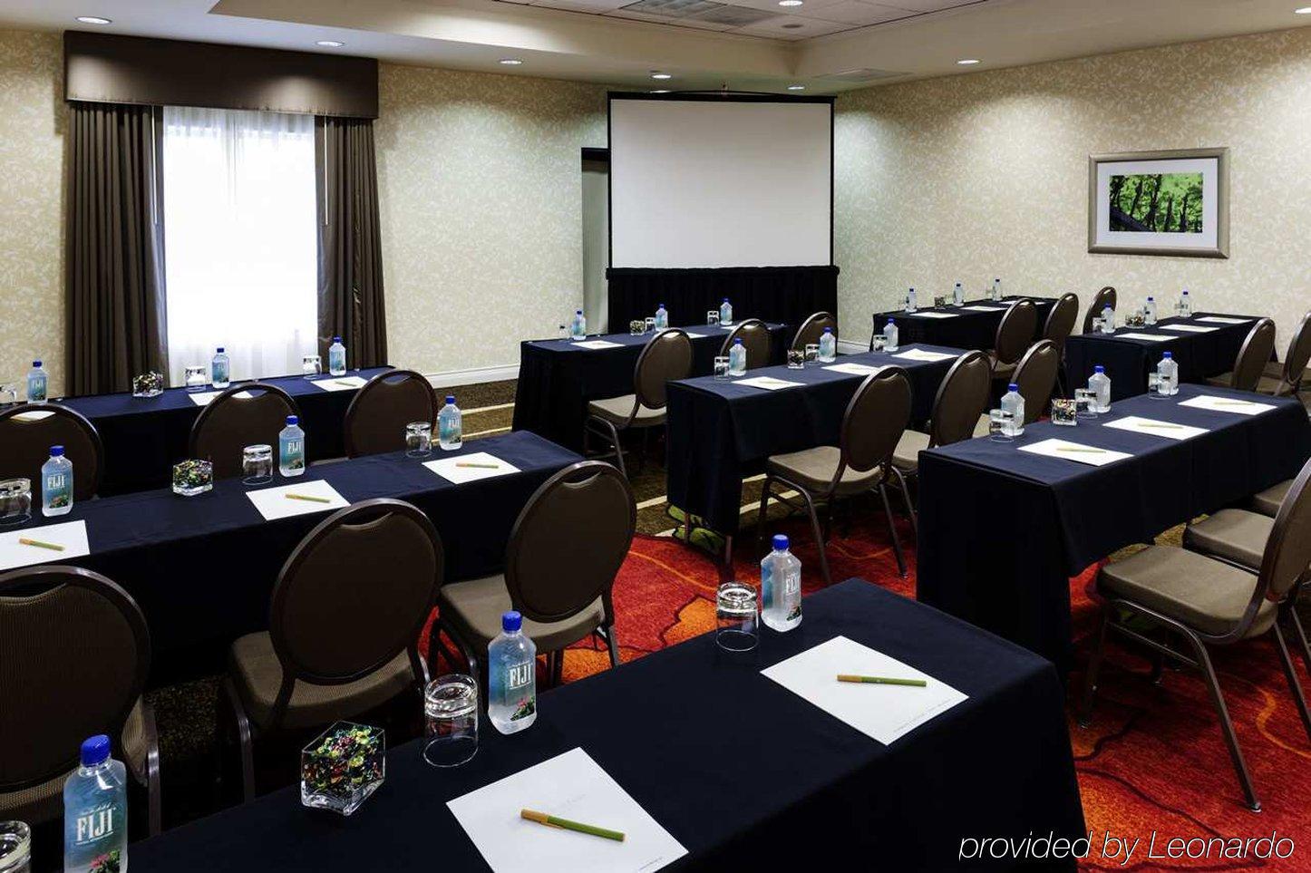 Hilton Garden Inn Dallas Луїсвілл Екстер'єр фото